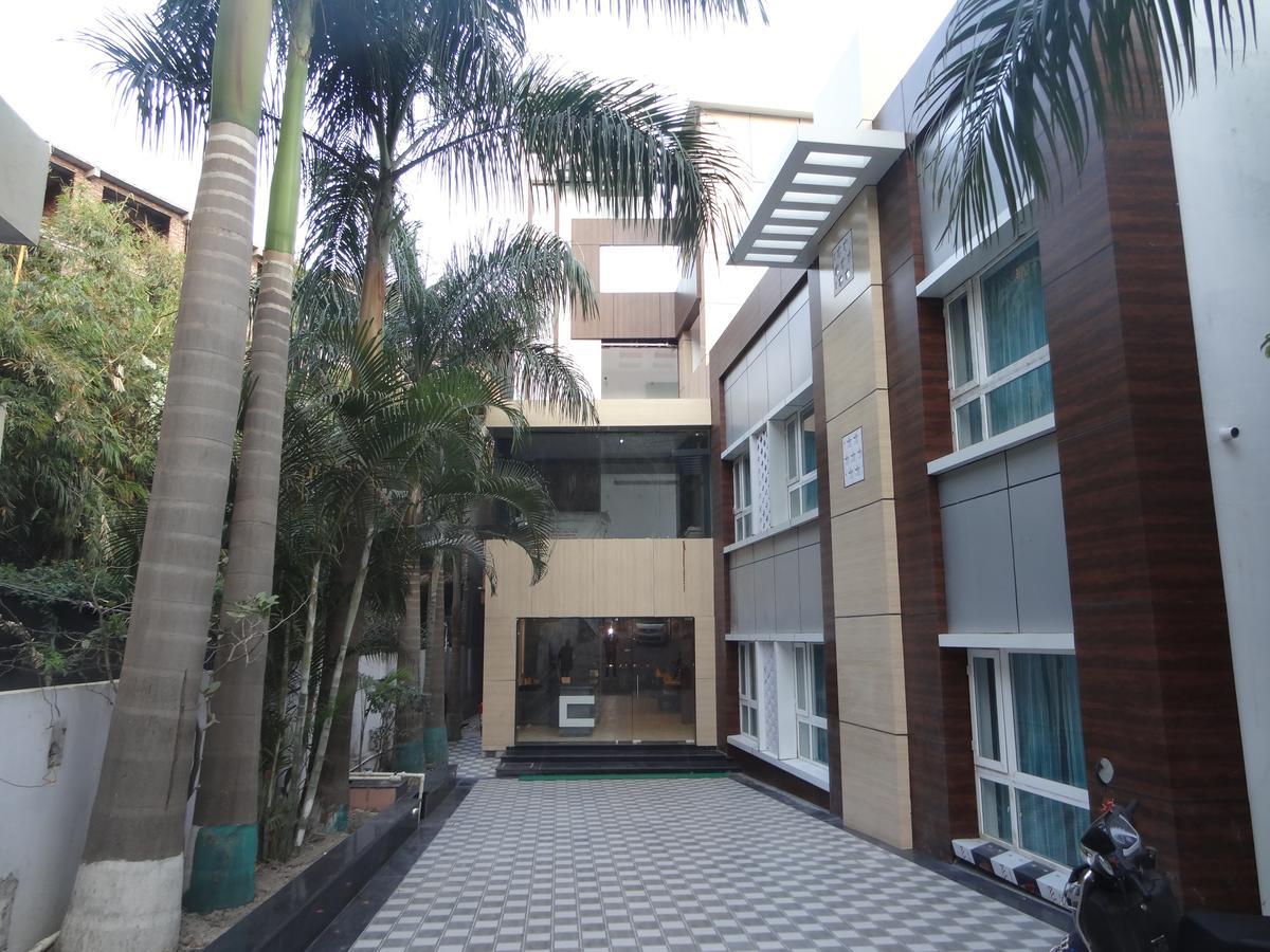 Kamakshi Residency By Royal Collection Hotel & Resorts Tapovan Exterior foto